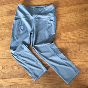 Reebok medium cropped leggings- mid rise medium